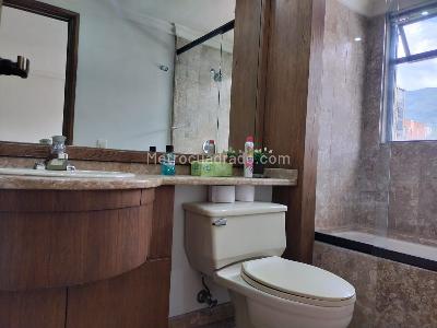 Apartamento de 3 alcobas en venta en El Poblado, Medellín, 220 m² · foto 18 de 18