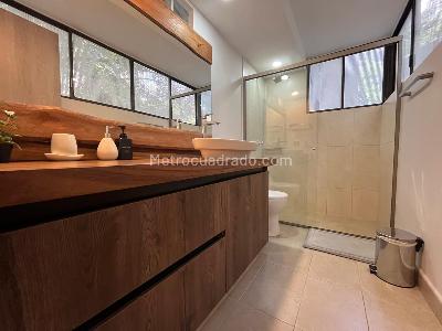 Apartamento de 2 alcobas en venta en El Poblado, Medellín, 122 m² · foto 17 de 20