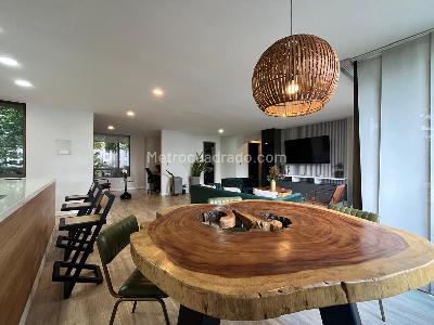 Apartamento de 2 alcobas en venta en El Poblado, Medellín, 122 m² · foto 3 de 20