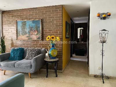 Apartamento de 4 alcobas en venta en Sabaneta, Sabaneta, 89 m² · foto 2 de 19