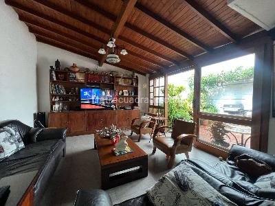Casa de 4 alcobas en venta en Envigado, Envigado, 220 m² · foto 2 de 17