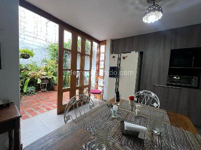 Casa de 4 alcobas en venta en Envigado, Envigado, 220 m² · foto 5 de 17