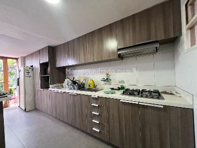 Casa de 4 alcobas en venta en Envigado, Envigado, 220 m² · foto 7 de 17