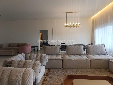 Casa de 4 alcobas en venta en El Poblado, Medellín, 400 m² · foto 5 de 20