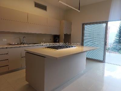 Casa de 4 alcobas en venta en El Poblado, Medellín, 400 m² · foto 7 de 20
