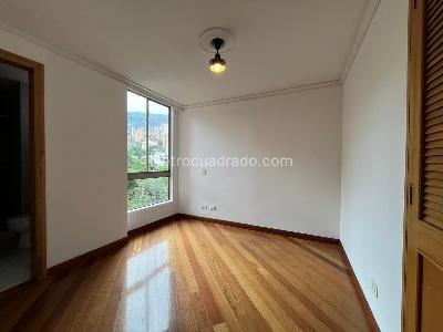 Apartamento de 4 alcobas en venta en El Poblado, Medellín, 204 m² · foto 14 de 19