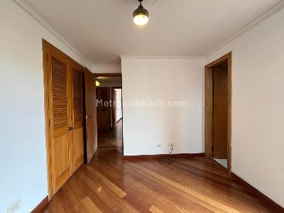 Apartamento de 4 alcobas en venta en El Poblado, Medellín, 204 m² · foto 15 de 19
