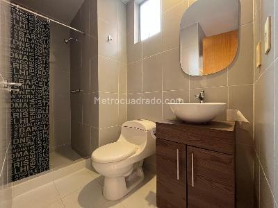 Apartamento de 4 alcobas en venta en El Poblado, Medellín, 204 m² · foto 17 de 19
