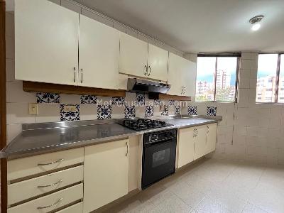 Apartamento de 4 alcobas en venta en El Poblado, Medellín, 204 m² · foto 6 de 19