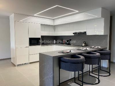 Apartamento de 3 alcobas en venta en El Poblado, Medellín, 148 m² · foto 9 de 19