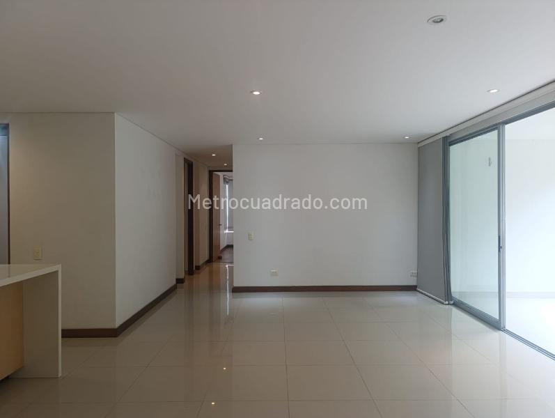 2BR Apartment for Rent in El Poblado with Terrace & Parking