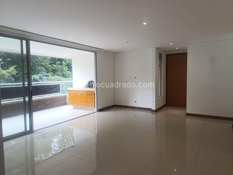 2BR Apartment for Rent in El Poblado with Terrace & Parking - 6