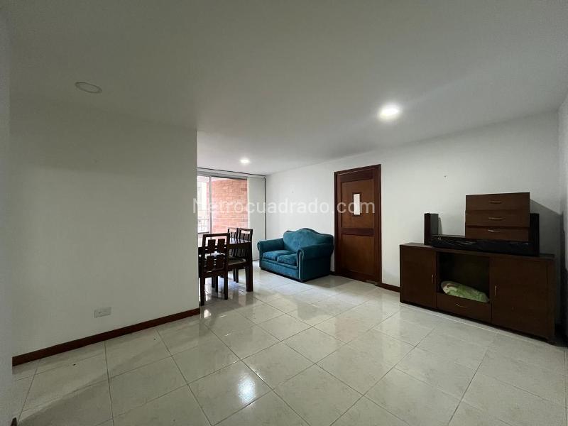 Apartamento de 2 Alcobas con Balcón en El Poblado - 5