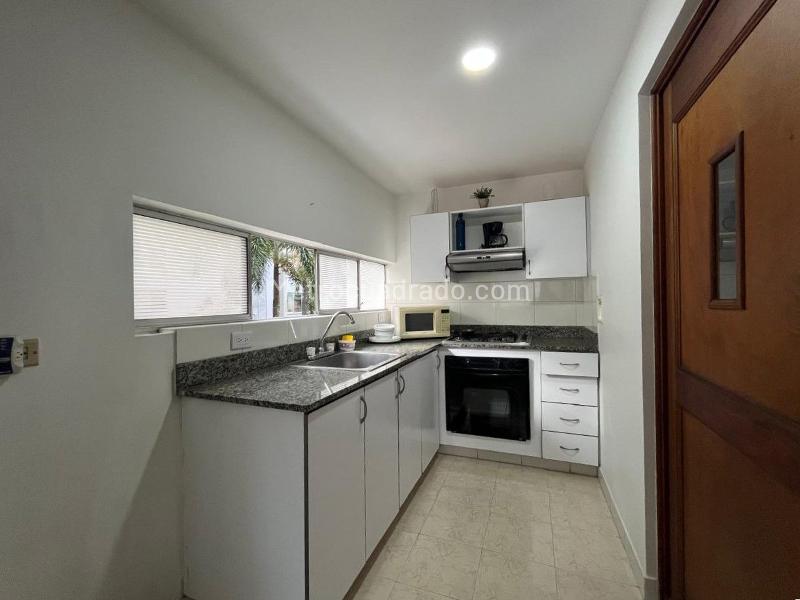 Apartamento de 2 Alcobas con Balcón en El Poblado - 7