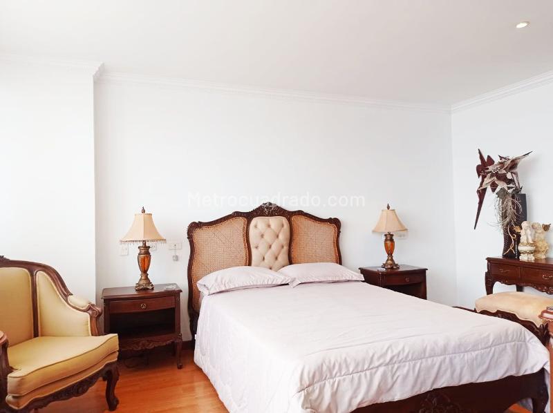 Elegant 3BR Apartment in El Poblado - 9