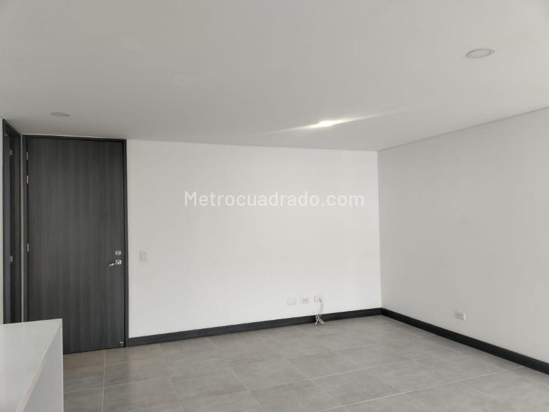 Apartamento Moderno de 3 Alcobas con Servicios en El Poblado - 4