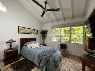 Casa de 4 alcobas en venta en El Poblado, Medellín, 256 m² · foto 13 de 20