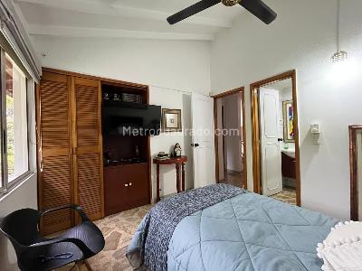 Casa de 4 alcobas en venta en El Poblado, Medellín, 256 m² · foto 14 de 20