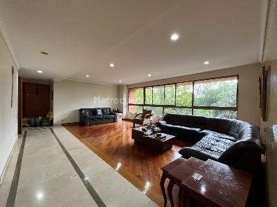 Apartamento de 3 alcobas en venta en El Poblado, Medellín, 178 m² · foto 2 de 18