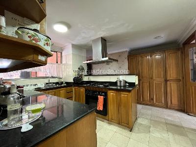 Apartamento de 3 alcobas en venta en El Poblado, Medellín, 178 m² · foto 5 de 18