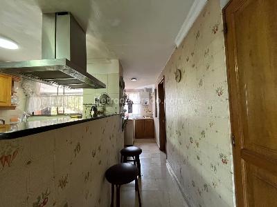 Apartamento de 3 alcobas en venta en El Poblado, Medellín, 178 m² · foto 8 de 18