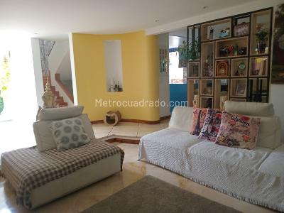 Casa de 4 alcobas en arriendo en El Poblado, Medellín, 300 m² · foto 3 de 18