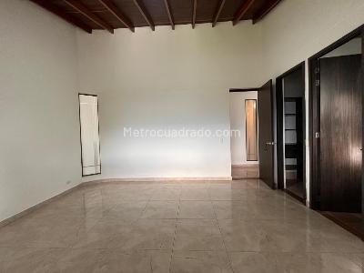 Casa de 4 alcobas en arriendo en A S D, Envigado, 130 m² · foto 10 de 20