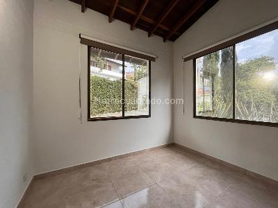 Casa de 4 alcobas en arriendo en A S D, Envigado, 130 m² · foto 13 de 20