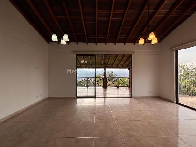 Casa de 4 alcobas en arriendo en A S D, Envigado, 130 m² · foto 5 de 20
