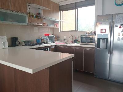 Apartamento de 3 alcobas en venta en El Poblado, Medellín, 165 m² · foto 6 de 14