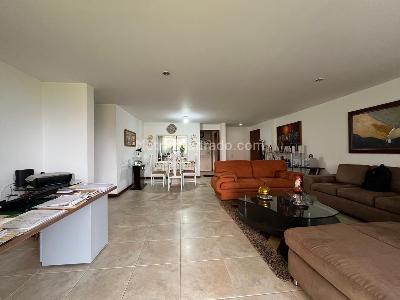 Apartamento de 3 alcobas en venta en Los Balsos, Medellín, 157 m² · foto 3 de 18