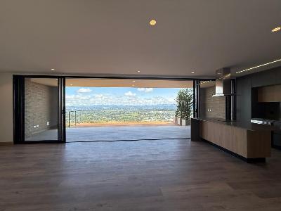 Casa de 3 alcobas en venta en Rionegro, Rionegro, 328 m² · foto 2 de 17