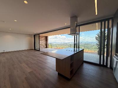 Casa de 3 alcobas en venta en Rionegro, Rionegro, 328 m² · foto 3 de 17