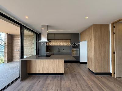 Casa de 3 alcobas en venta en Rionegro, Rionegro, 328 m² · foto 5 de 17