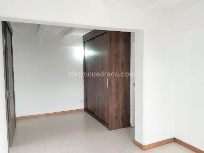 Apartamento de 2 alcobas en arriendo en El Poblado, Medellín, 95 m² · foto 11 de 15