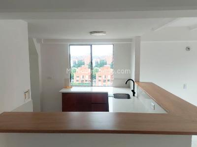 Apartamento de 2 alcobas en arriendo en El Poblado, Medellín, 95 m² · foto 5 de 15