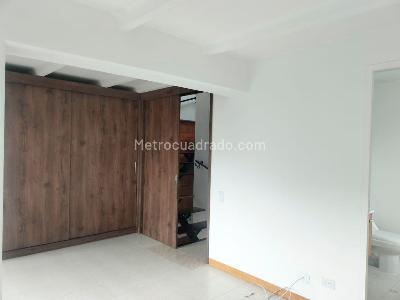 Apartamento de 2 alcobas en arriendo en El Poblado, Medellín, 95 m² · foto 8 de 15