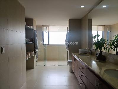 Apartamento de 3 alcobas en venta en El Poblado, Medellín, 276 m² · foto 20 de 20
