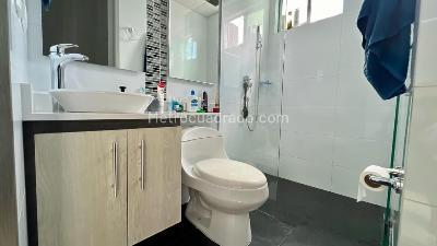 Apartamento de 3 alcobas en venta en Castropol, Medellín, 139 m² · foto 9 de 10