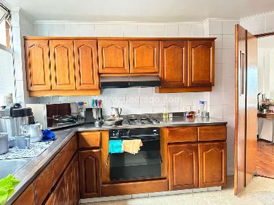 Apartamento de 3 alcobas en venta en El Poblado, Medellín, 142 m² · foto 7 de 18