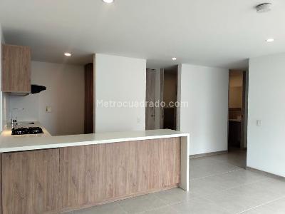 Apartamento de 2 alcobas en arriendo en El Poblado, Medellín, 84 m² · foto 4 de 15