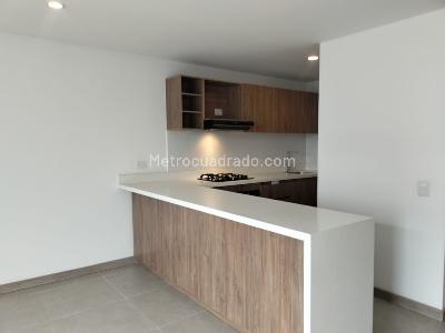 Apartamento de 2 alcobas en arriendo en El Poblado, Medellín, 84 m² · foto 5 de 15