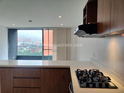 Apartamento de 2 alcobas en arriendo en El Poblado, Medellín, 84 m² · foto 7 de 15