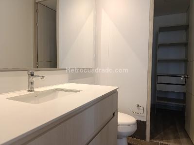 Apartamento de 1 alcoba en arriendo en El Poblado, Medellín, 56 m² · foto 11 de 11