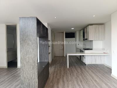 Apartamento de 1 alcoba en arriendo en El Poblado, Medellín, 56 m² · foto 2 de 11
