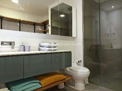 Apartamento de 2 alcobas en arriendo en El Poblado, Medellín, 100 m² · foto 13 de 15
