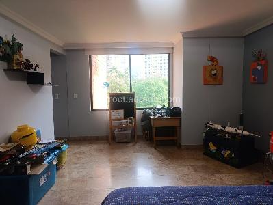 Apartamento de 4 alcobas en venta en El Poblado, Medellín, 377 m² · foto 14 de 20