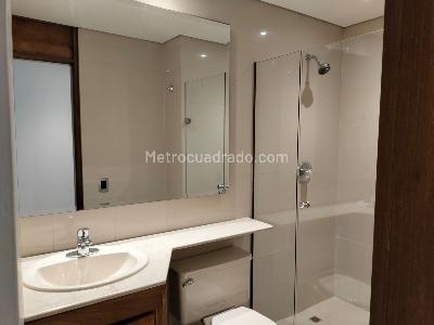 Apartamento de 3 alcobas en venta en El Poblado, Medellín, 225 m² · foto 14 de 15
