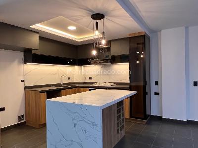 Casa de 4 alcobas en venta en Barro Blanco, Rionegro, 250 m² · foto 2 de 15