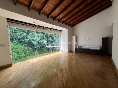 Casa de 4 alcobas en venta en El Poblado, Medellín, 366 m² · foto 13 de 19